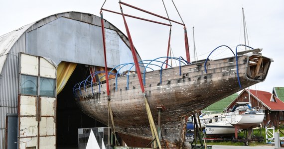W stoczni w Jachtklubie Conrad w Gdańsku odbyła się w sobotę uroczystość z okazji rozpoczęcia odbudowy "Strażnika Poranka", jachtu szkoleniowego dla dzieci, który niegdyś należał do generała Ryszarda Kuklińskiego.
