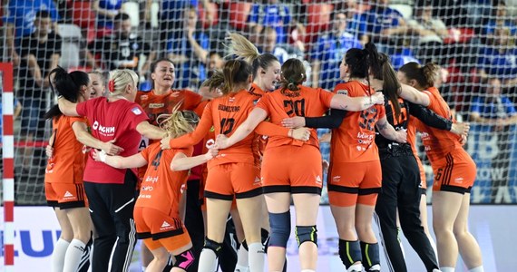 Piłkarki ręczne Zagłębia Lubin zdobyły w Gnieźnie Puchar Polski. W finale pokonały Eurobud JKS Jarosław 34:25 (16:11). Drużyna Bożeny Karkut triumfowała w tych rozgrywkach już po raz ósmy w historii.