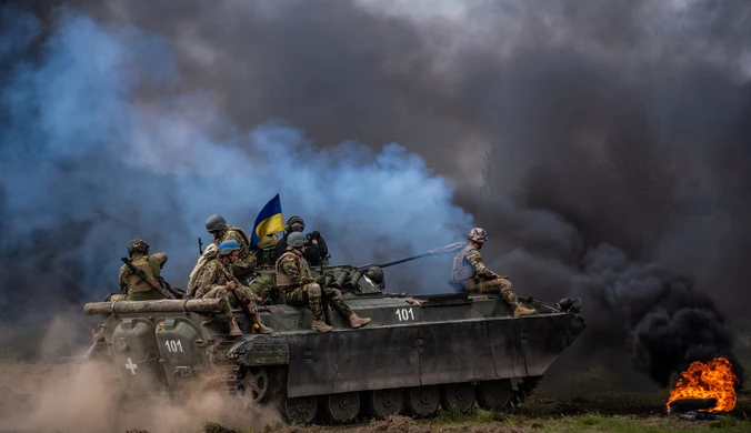 "Dmuchana ofensywa" na Ukrainie. Wojsko straszy Rosjan nieistniejącym sprzętem