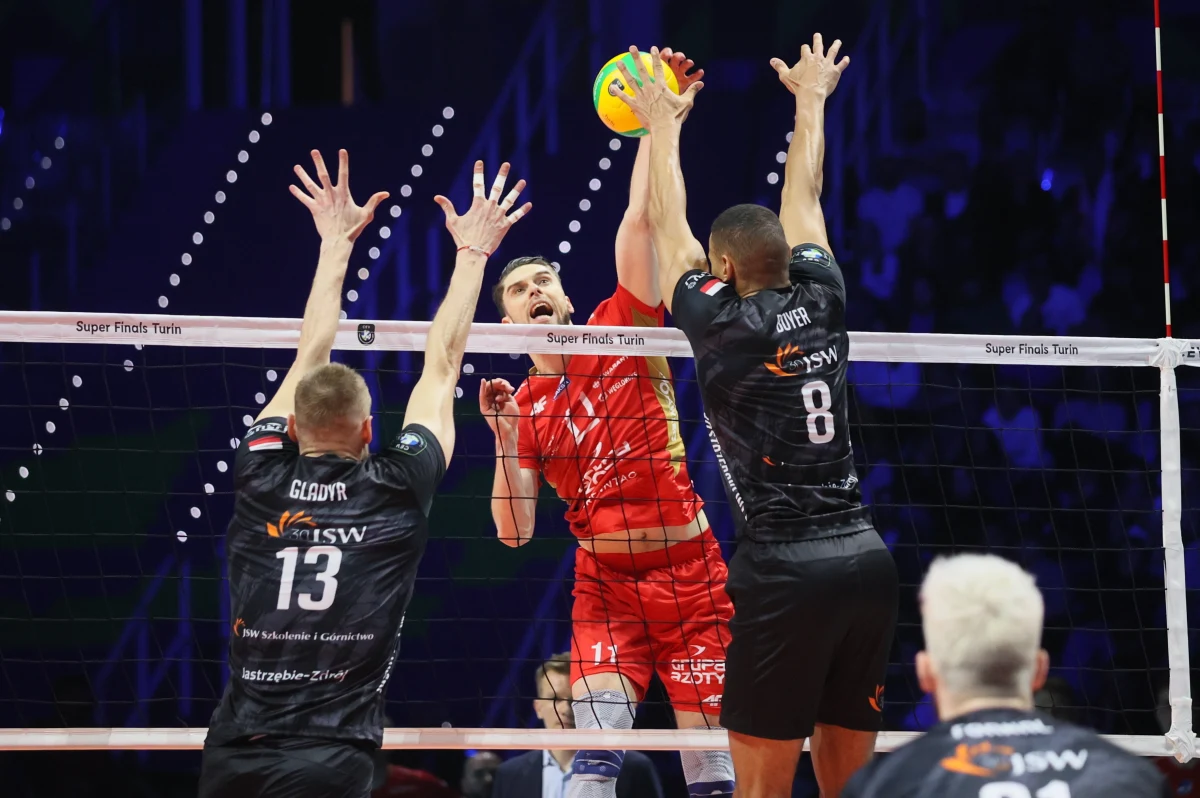 Polski finał siatkarskiej Ligi Mistrzów nie rozczarował. Na przeciwko siebie stanęli mistrz Polski Jastrzębski Węgiel i obrońca Pucharu Europy ZAKSA Kędzierzyn-Koźle. Po fenomenalnym meczu zakończonym tie-breakiem zwyciężyła ZAKSA. Chociaż polska siatkówka od lat przeżywa złoty wiek, występ dwóch krajowych drużyn w turyńskim finale najważniejszych rozgrywek klubowych jest wydarzeniem bez precedensu. 