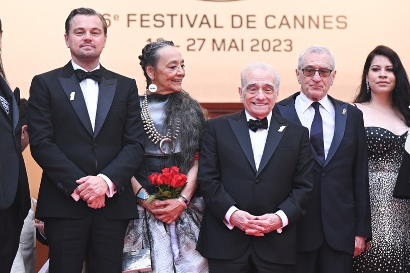"To arcydzieło, na które warto było czekać" - tak krytycy podsumowują film "Killers of the Flower Moon" Martina Scorsese z Leonardem DiCaprio i Robertem De Niro w obsadzie. Obraz o morderstwach popełnianych w latach 20. XX w. na Indianach z plemienia Osagów pokazano w sobotę podczas festiwalu w Cannes.