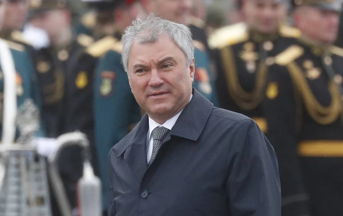 Przewodniczący Dumy Państwowej Wiaczesław Wołodin stwierdził w niedzielę, że nasz kraj "powinien zwrócić Rosji zarówno odzyskane terytoria po II wojnie światowej, jak i środki wydane na nie w latach wojny i powojennych". Według jego szacunków, to ponad 750 miliardów dolarów.