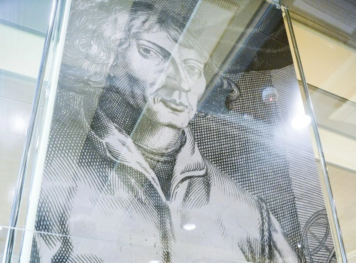 Z okazji 550. rocznicy urodzin Mikołaja Kopernika odbywa się w Polsce wyjątkowe wydarzenie - kolejny Światowy Kongres Kopernikański. Celem imprezy, zorganizowanej przez Uniwersytet Mikołaja Kopernika w Toruniu, Uniwersytet Jagielloński w Krakowie, Uniwersytet Warmińsko-Mazurski w Olsztynie oraz Instytut Historii Nauki Polskiej Akademii Nauk, jest prezentacja stanu badań nad życiem i działalnością wybitnego uczonego i astronoma, a także jego wpływem na rozwój nauki, kultury i sztuki. Kongres został zainaugurowany w rocznicę urodzin Kopernika, 19 lutego, w Toruniu. Jego druga odsłona rozpoczyna się w Krakowie 24 maja, w 480. rocznicę jego śmierci. 