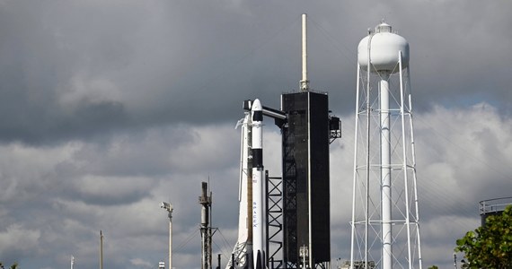 Z przylądka Canaveral na Florydzie wystartowała rakieta Falcon 9 z czterama uczestnikami pierwszego prywatnego lotu do Międzynarodowej Stacji Kosmicznej (ISS) zorganizowanego przez amerykańską firmę Axiom Space. Wśród uczestników lotu jest dwóch Saudyjczyków, mężczyzna i kobieta.