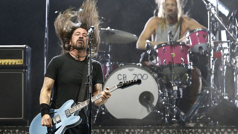 Grupa Foo Fighters ujawniła, że po śmierci Taylora Hawkinsa będzie koncertować z Joshem Freese. Muzyk znany z występów z Guns N' Roses, Stingiem, Nine Inch Nails czy A Perfect Circle jest cenionym perkusistą sesyjnym, który gra już od 38 lat.