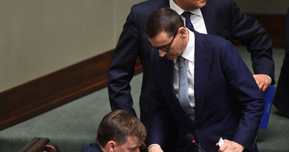 Surowej reprymendy udzielił swojemu podwładnemu premier Mateusz Morawiecki. Szef rządu skomentował ostatni wywiad Zbigniewa Ziobry, w którym prokurator generalny stwierdził, że "premier pomylił się we wszystkich najważniejszych decyzjach unijnych". Morawiecki niespecjalnie przejął się słowami Ziobry tylko dał mu do zrozumienia, by zabrał się do pracy.