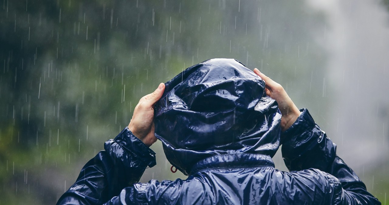 Bez parasola ani rusz. W przyszłym tygodniu skrajna zmiana pogody?