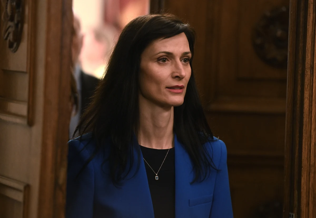 Dwie największe partie parlamentarne w Bułgarii, GERB i Kontynuujemy Zmiany-Demokratyczna Bułgaria, porozumiały się w sprawie utworzenia wspólnego rządu, w którym premierzy będą zmieniać się na zasadzie rotacji - poinformowali w poniedziałek nominowana przez GERB na premiera była unijna komisarz Marija Gabriel i desygnowany przez drugą partię Nikołaj Denkow.