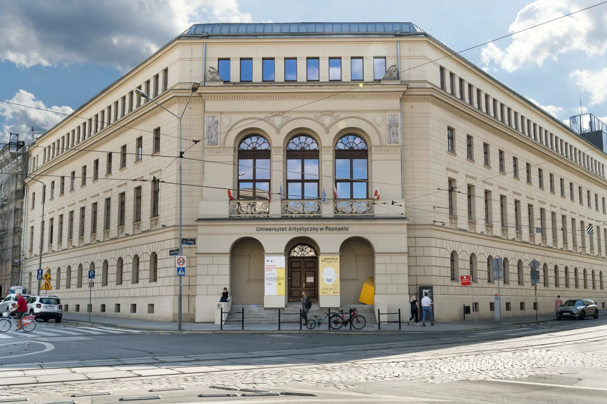 Kontrola NIK w sposób jednoznaczny ustaliła, że utrata płynności finansowej w latach 2013-2016 była skutkiem działań podejmowanych przez ówczesne władze UAP – podkreślił rektor UAP w Poznaniu prof. dr hab. Wojciech Hora w przesłanym PAP oświadczeniu ws. kontroli NIK.