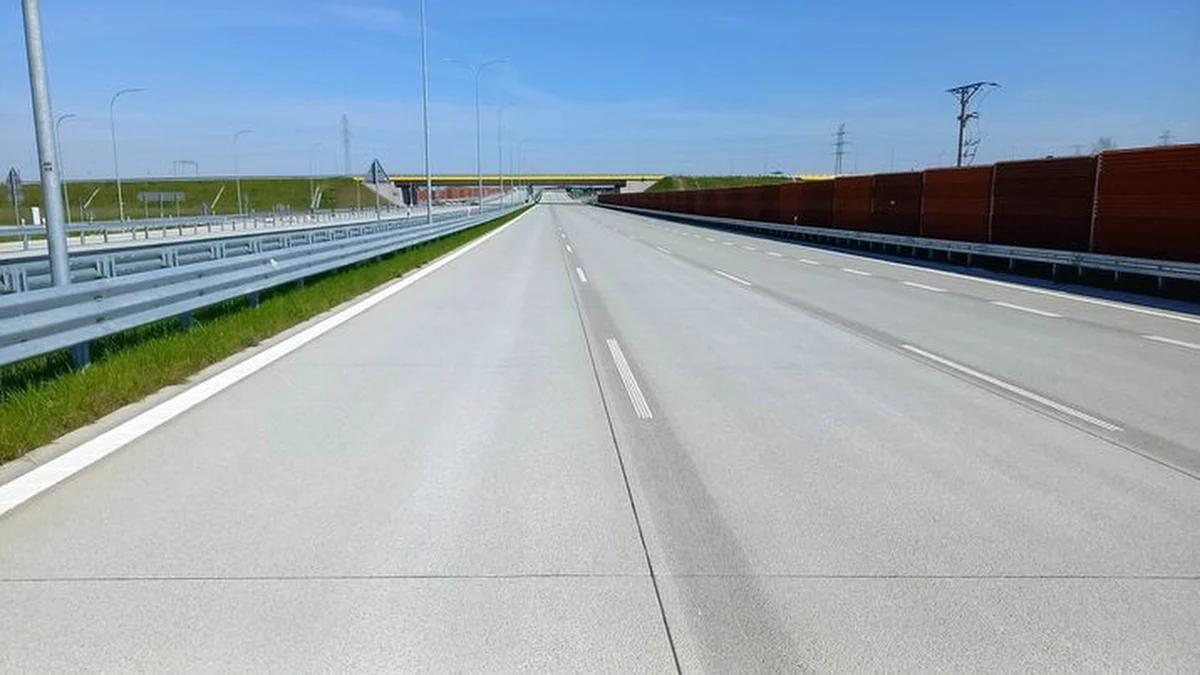 Kamery już są, wkrótce rozpoczną się ich testy, a potem oficjalne pomiary. Na wylotówce z Warszawy w stronę Kielc i Krakowa ma zacząć działać odcinkowy pomiar prędkości.