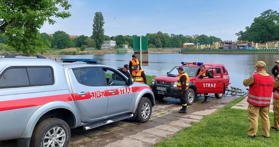 Ćwiczenia strażaków z Dolnego Śląska zorganizowano dziś we Wrocławiu. Nazwano je Odra 2023. W scenariuszach ćwiczeń pojawiły się sytuacje związane z powodzią.
