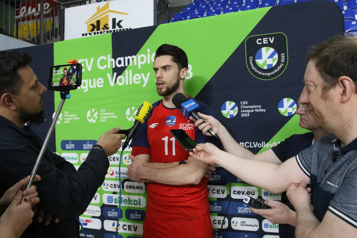 25 maja będzie jedną z najważniejszych dat w historii Alei Gwiazd Siatkówki. Tego dnia w Katowicach przy al. Korfantego swoje dłonie odcisną kolejne wielkie osobowości polskiej siatkówki. Z kolei wieczorem w Spodku rozegrany zostanie towarzyski mecz Polska – Niemcy.