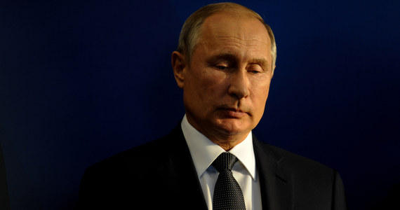 Władimir Putin może spać spokojnie - twierdzi szef niemieckiej Federalnej Służby Wywiadowczej, odnosząc się do kwestii stabilności władzy prezydenta Rosji w swoim kraju. "Publiczna krytyka sposobu prowadzenia wojny jest powszechna w Rosji, ale nie ma zagrożenia dla systemu" - powiedział Bruno Kahl.