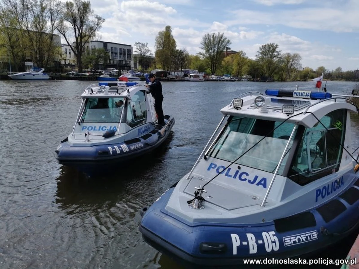 Ponad promil alkoholu w organizmie wykazało badanie 36-letniego sternika, który pływał łodzią motorową na Odrze. To przestępstwo, za które grożą mu nawet 2 lata więzienia.