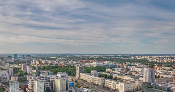Rozpoczęły się prace nad zwężeniem ulicy Marszałkowskiej i stworzeniem drogi rowerowej. Jest to jedna z wielu inwestycji rowerowych zaplanowanych na ten rok - informują władze miasta.