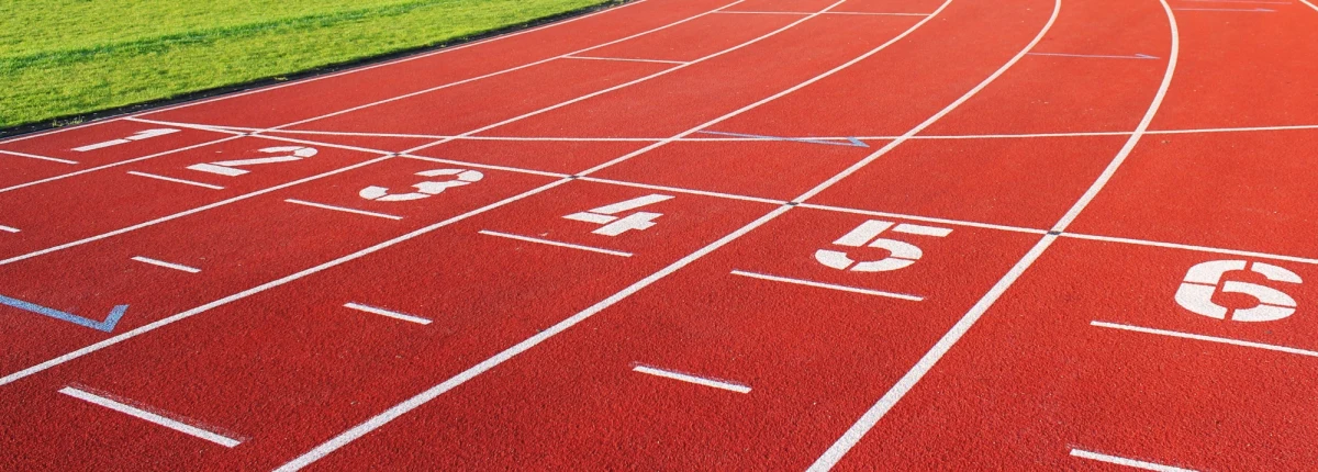 ​Przy ulicy Orkana w Zakopanem rozpoczęto budowę miejskiego stadionu sportowego. Wartość inwestycji to 27,6 mln zł. Obiekt ma powstać do 2025 r. Z obiektu będą mogli korzystać wszyscy mieszkańcy, a w szczególności dzieci i młodzież szkolna - poinformował zakopiański magistrat.