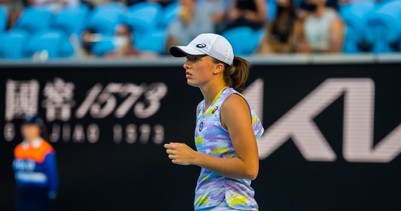 Liderka światowego rankingu WTA Iga Świątek zagra z Hiszpanką Cristiną Bucsą w pierwszej rundzie wielkoszlemowego turnieju Rolanda Garrosa w Paryżu. Rywali poznali także pozostali reprezentanci Polski.