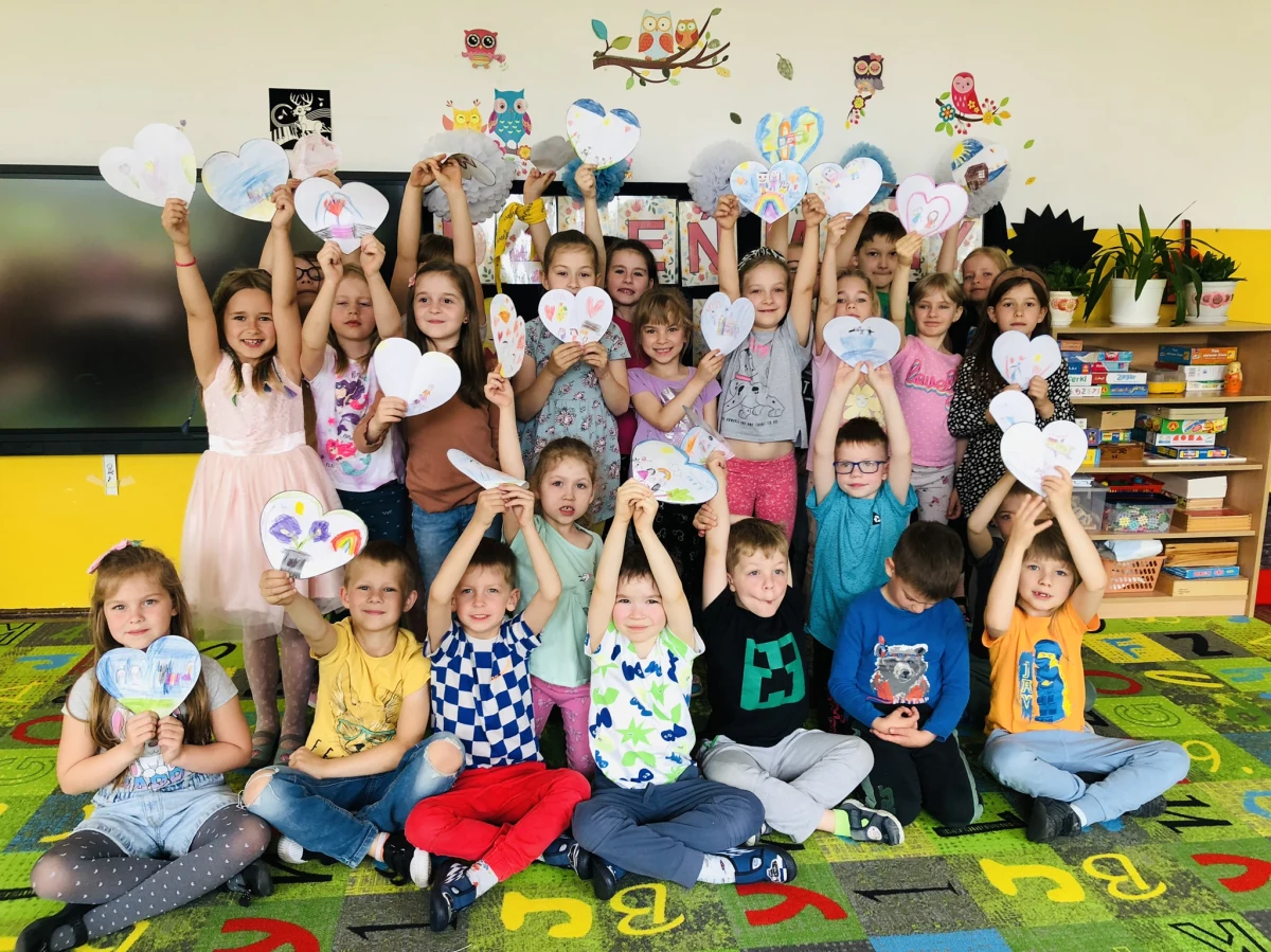 Wzruszają, łapią za serce, wyciskają łzy szczęścia, na lata pozostają w pamięci. Laurki z okazji Dnia Matki. Dziś 26 maja chcemy Was prosić - drogie Mamy - o przesłanie tych laurek, które wzbudziły w Was najwięcej pozytywnych emocji!