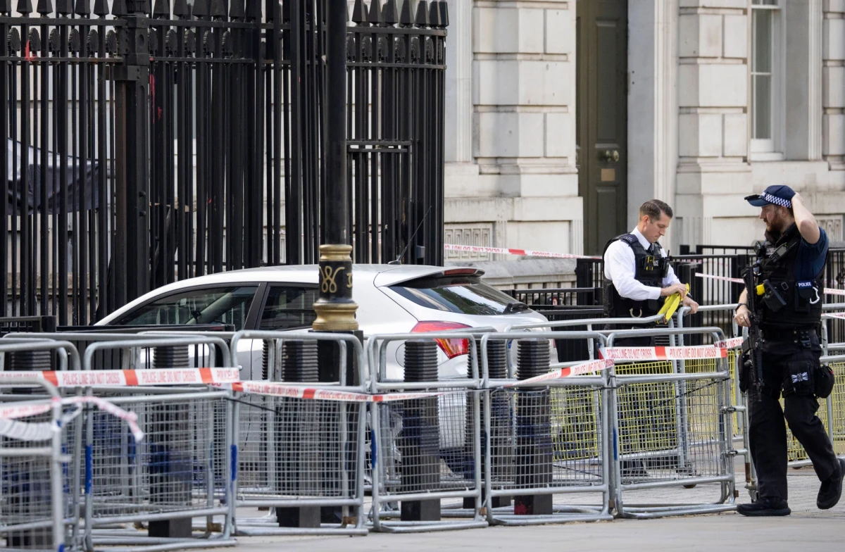 Londyńska policja zatrzymała mężczyznę, który uderzył samochodem w bramę rezydencji brytyjskich premierów na Downing Street. Nie ma osób poszkodowanych. 