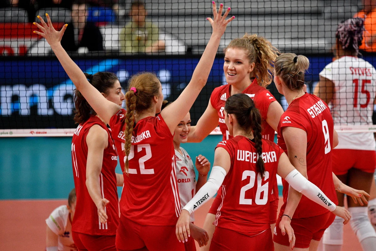 ​Polskie siatkarki pokonały w Radomiu Francję 4:0 (25:21, 25:21, 25:15, 25:20) w drugim meczu kontrolnym. W środę zespół Stefano Lavariniego wygrał w takim samym stosunku. Spotkania kontrolne z Francuzkami ostatnim sprawdzianem przed Ligą Narodów.