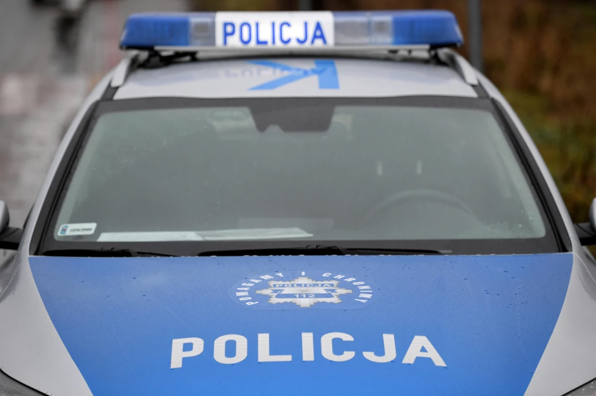 Dziś dwoje dzieci z rodziny zastępczej w wielkopolskim Łęgowie ma opuścić szpital. Chodzi o czterolatki zostawione na obserwacji po zatrzymaniu ich opiekunów - małżeństwa - które prowadziło rodzinny dom dziecka. Para jest podejrzewana o stosowanie przemocy wobec 12 wychowanków. 