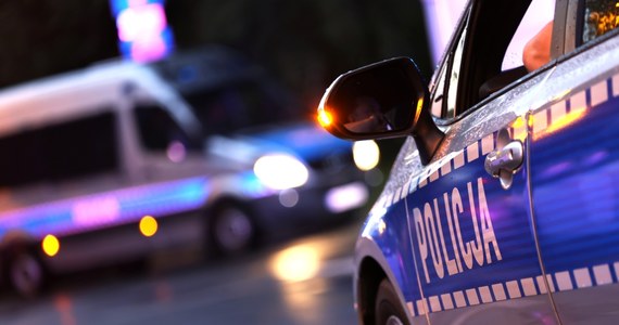 ​Policja poszukuje mężczyzny, który podczas zatrzymania próbował przejechać funkcjonariusza w Gdańsku.