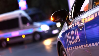 Próbował autem przejechać policjanta. Policja poszukuje mężczyzny