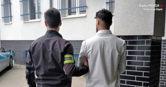 Wodzisławscy funkcjonariusze zostali powiadomieni o usiłowaniu uprowadzenia 14-latki. Na miejsce zdarzenia pilnie zostały skierowane policyjne patrole. W tej sprawie funkcjonariusze zatrzymali trzech mężczyzn.