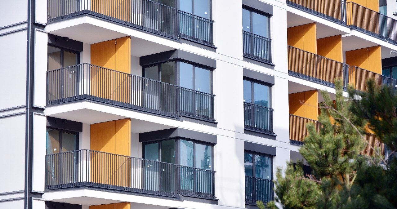 Polacy znaleźli sposób na obniżenie rat kredytu. "Skala się nasila"