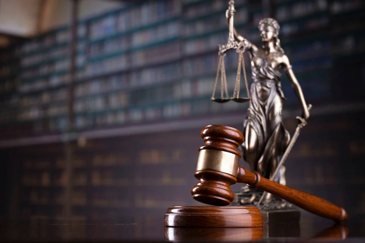 Senat amerykańskiego stanu Connecticut podjął decyzję o uniewinnieniu 12 osób skazanych 370 lat temu w procesach czarownic. Przegłosowano również wyrazy ubolewania z powodu "rażąco niesprawiedliwego" wyroku - poinformowała agencja AP.