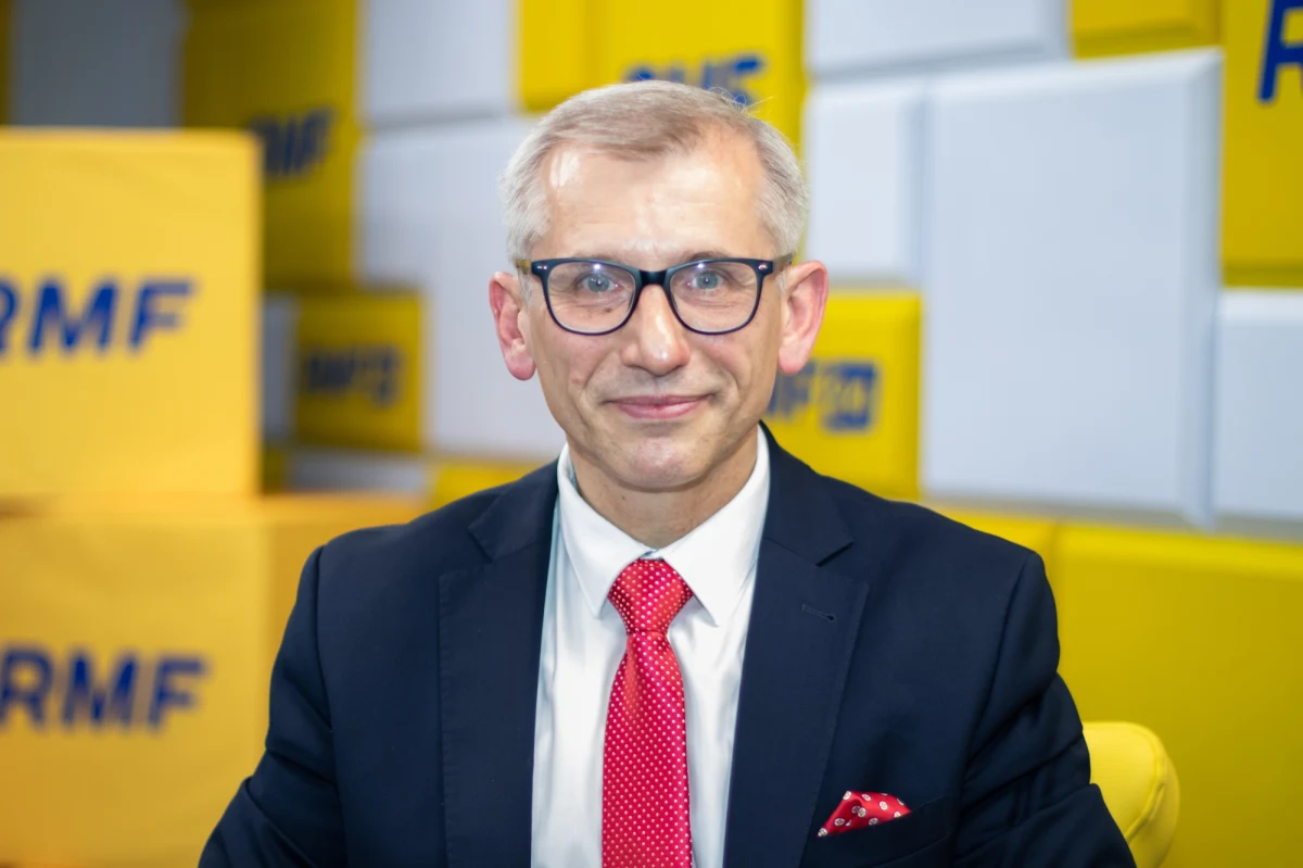 "Mogę powiedzieć jako były prezes NIK-u z pełną odpowiedzialnością, że Antonii Macierewicz jako minister obrony narodowej w pocie czoła zrobił bardzo wiele, żeby obniżyć potencjał obronności państwa polskiego" - mówił w Popołudniowej rozmowie w RMF FM Krzysztof Kwiatkowski, senator niezależny i były prezes NIK. 