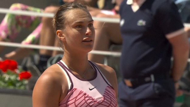 W pierwszej French Open Aryna Sabalenka mierzyła się Ukrainką Martą Kostiuk. Po zakończonym meczu Ukrainka nie podała ręki swojej rywalce. 