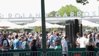 Tłumy kibiców podczas pierwszego dnia turnieju Rolanda Garrosa. WIDEO