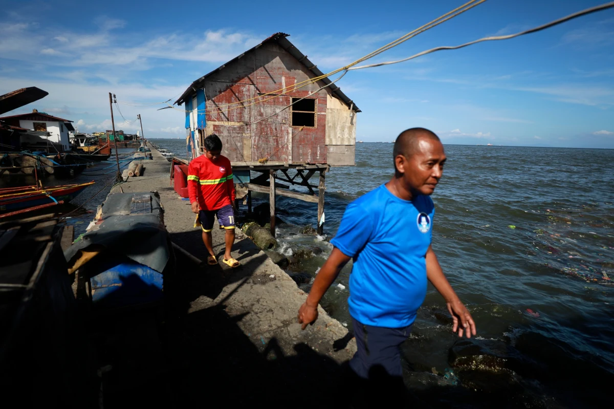 Na Filipinach rozpoczęła się ewakuacja tysięcy mieszkańców północnych regionów kraju, gdzie zamknięto szkoły i biura oraz zakazano wypływania w morze. Do wybrzeża zbliża się tajfun Mawar.