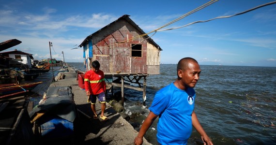 Na Filipinach rozpoczęła się ewakuacja tysięcy mieszkańców północnych regionów kraju, gdzie zamknięto szkoły i biura oraz zakazano wypływania w morze. Do wybrzeża zbliża się tajfun Mawar.