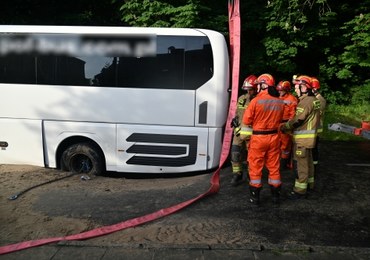 Szczecin: ​Autobus wpadł w potężną dziurę w jezdni