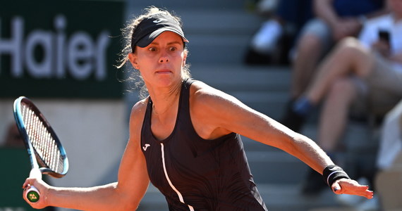 ​Magda Linette została wycofana z gry podwójnej w wielkoszlemowym turnieju Rolanda Garrosa. W niedzielę polska tenisistka odpadła w pierwszej rundzie singla i przyznała po spotkaniu, że zmaga się z urazem.