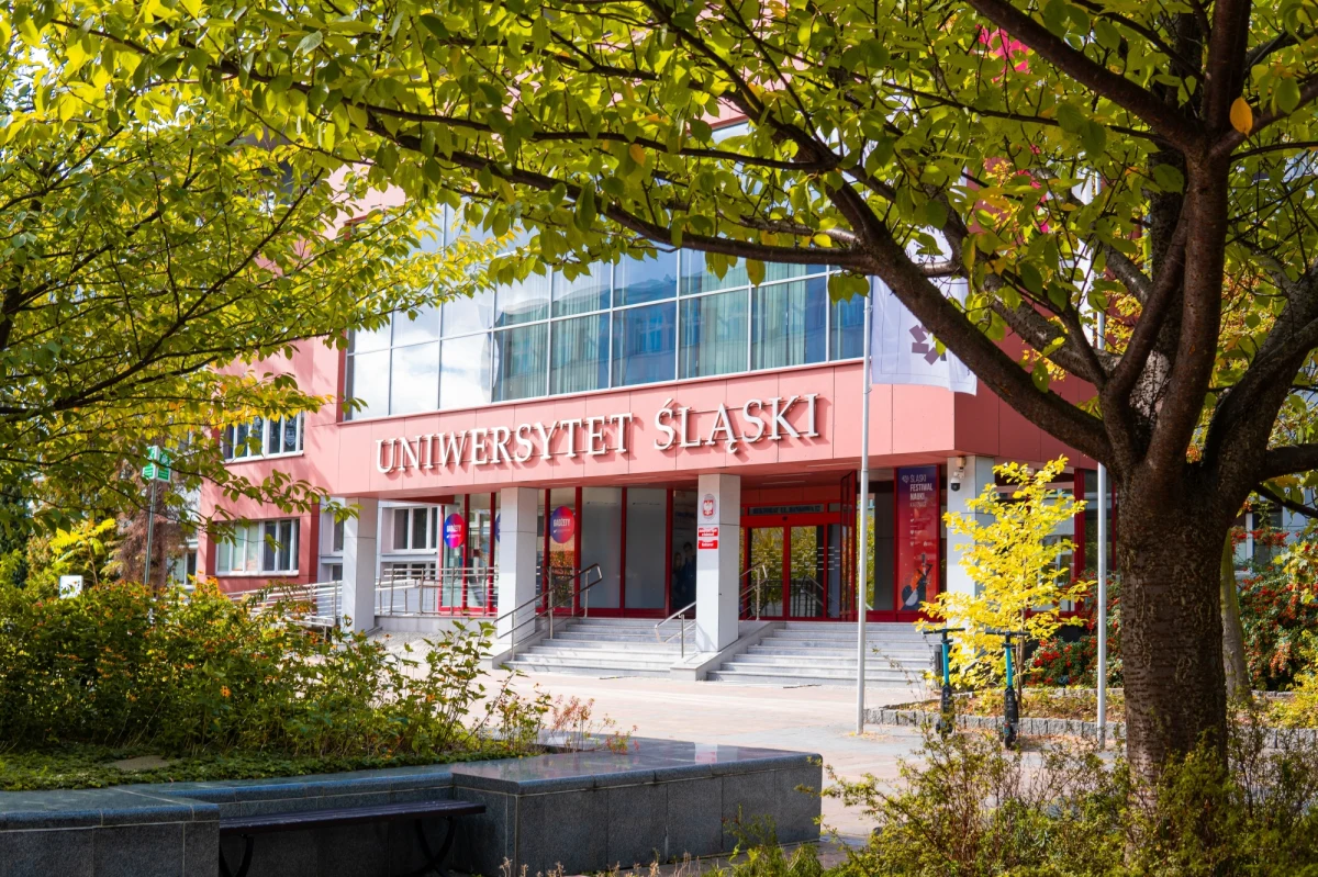 Na Uniwersytecie Śląskim w Katowicach, największej uczelni w regionie, 1 czerwca rusza rekrutacja. W nadchodzącym roku akademickim uczelnia przygotowała 85 kierunków i blisko 7,5 tys. miejsc. 