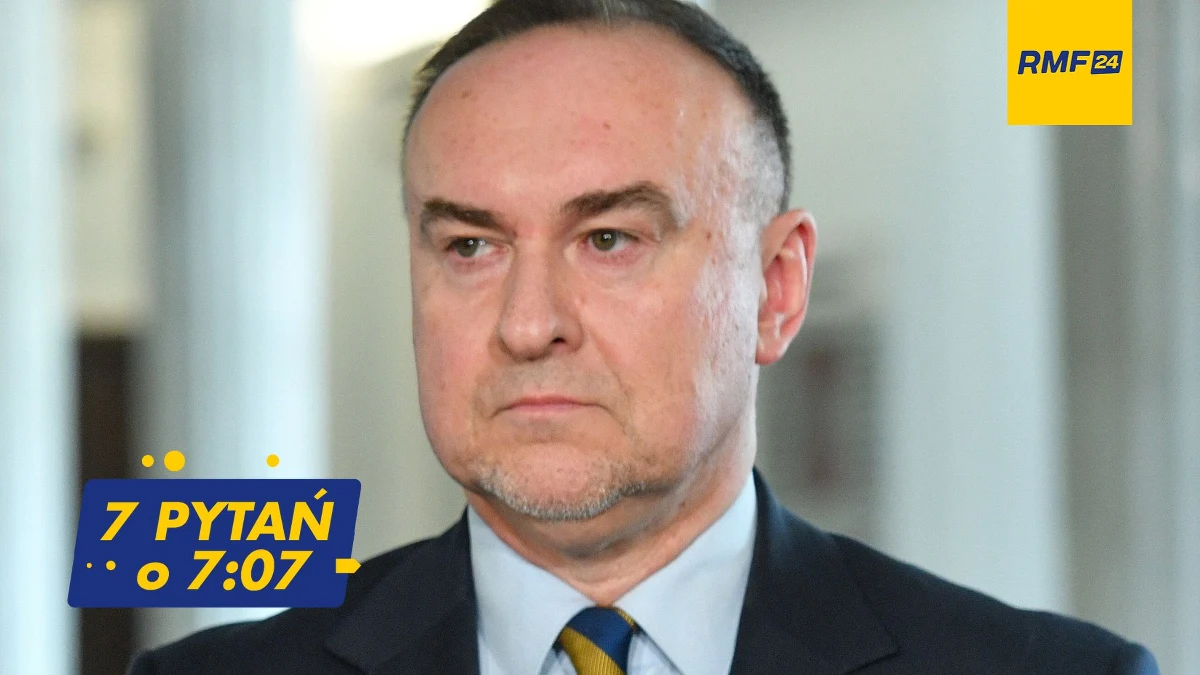 "Absolutnie świadomie, podobnie jak inne partie opozycji demokratycznej, powiedzieliśmy, ze nie weźmiemy udziału w tej farsie, nie weźmiemy udziału w tym cyrku. Nie będziemy zgłaszać żadnego kandydata do tej komisji" – mówił w rozmowie 7 pytań o 7:07 Michał Kobosko, wiceprzewodniczący Polski w 2050, pytany, czy jego partia wystawi kandydatów do komisji ds. rosyjskich wpływów. "To nie jest żadna komisja sejmowa, to jest PIS-owski sposób na ograniczenie szans działania opozycji demokratycznej, na ograniczenie szans w Polsce do przeprowadzenia wolnych wyborów jesienią tego roku" – wyliczał. 