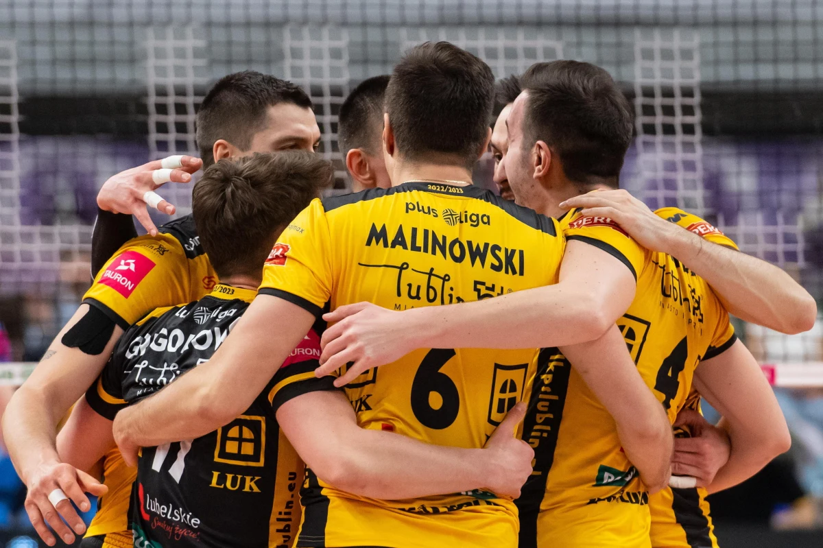 Spore zmiany kadrowe następują w LUK Lublin, dziesiątym zespole ekstraklasy siatkarzy. Wiadomo już, że odchodzi m.in. kapitan drużyny Wojciech Włodarczyk. Zostaje natomiast rozgrywający Marcin Komenda, powołany przez Nikolę Grbicia do szerokiej kadry narodowej na sezon 2023.