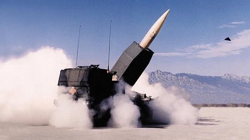 Joe Biden zapowiedział, że USA rozważają dostarczenie do Ukrainy potężnych pocisków MGM-140 ATACMS, które dysponują zasięgiem nawet 300 kilometrów.
