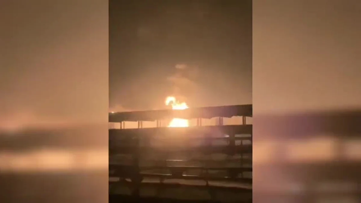 W nocy z wtorku na środę doszło do pożaru rafinerii ropy naftowej w rosyjskim Kraju Krasnodarskim. Z informacji przekazanej przez gubernatora Wieniamina Kondratjewa wynika, że na skutek ataku drona zapaliła się instalacja do produkcji oleju opałowego.