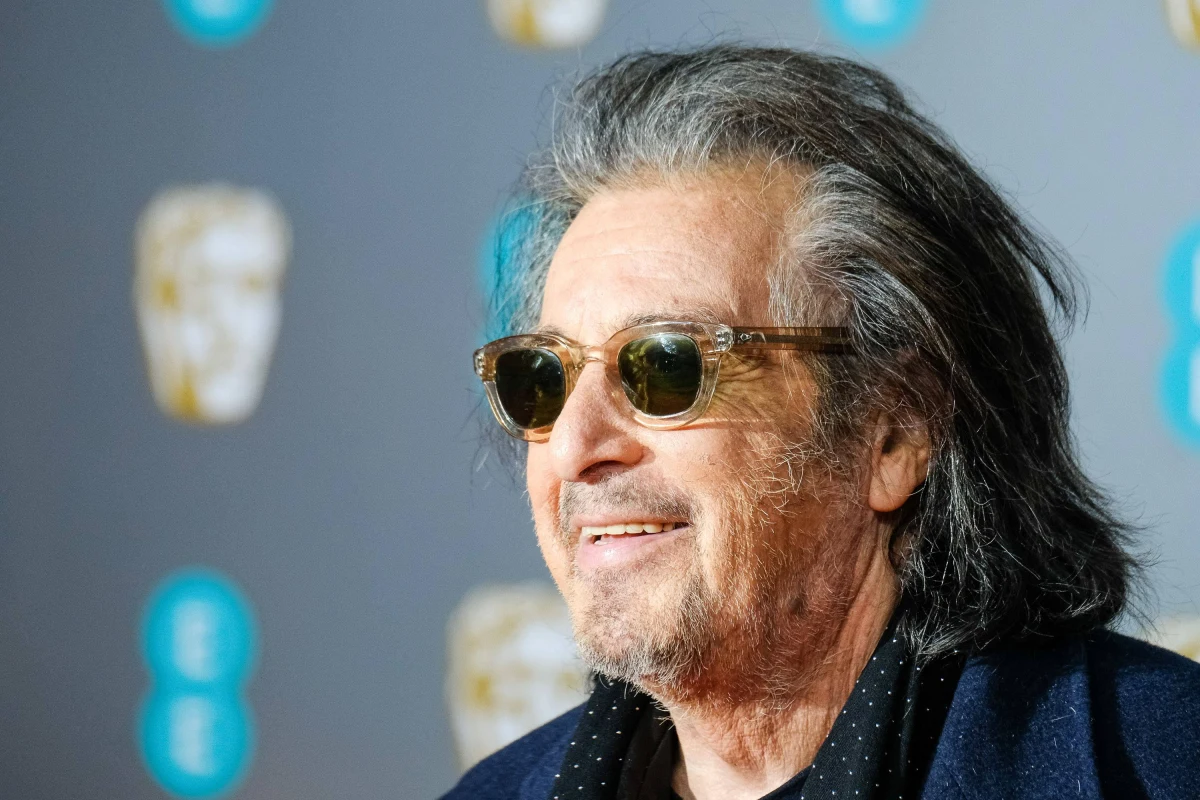 Al Pacino - jedna z ikon światowego kina - po raz kolejny zostanie ojcem. Rzecznik 83-letniego aktora potwierdził tę informację magazynowi "The Hollywood Reporter". Matką dziecka jest 29-letnia producentka filmowa Noor Alfallah.