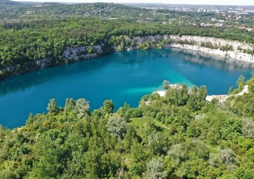 Nowy krakowski park Zakrzówek z lotu ptaka