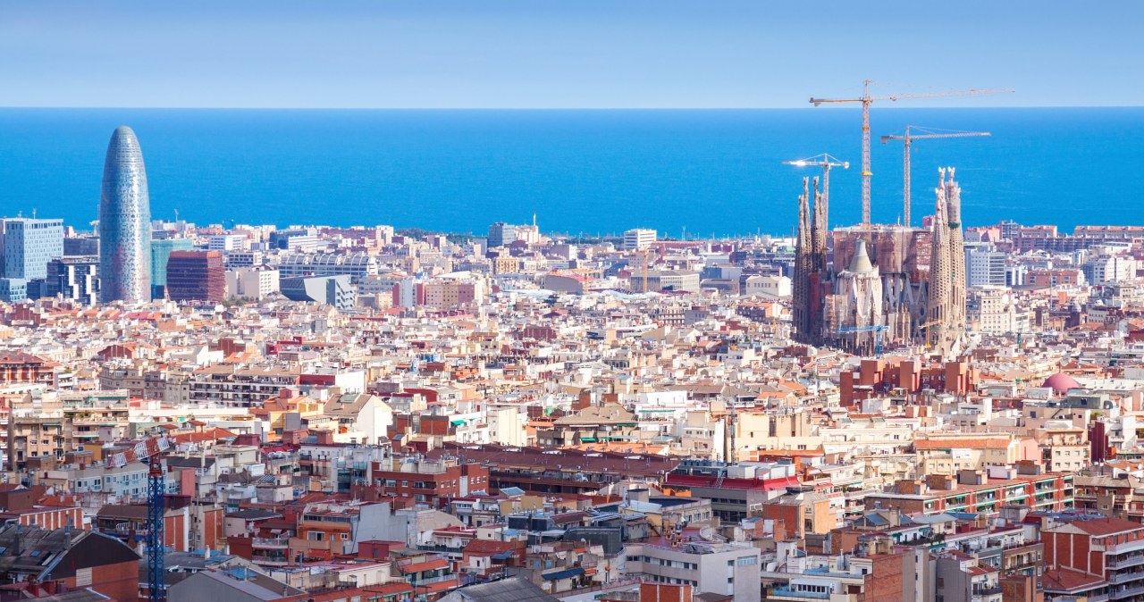 Barcelona walczy z nadmierną turystyką. Chce podwoić opłaty