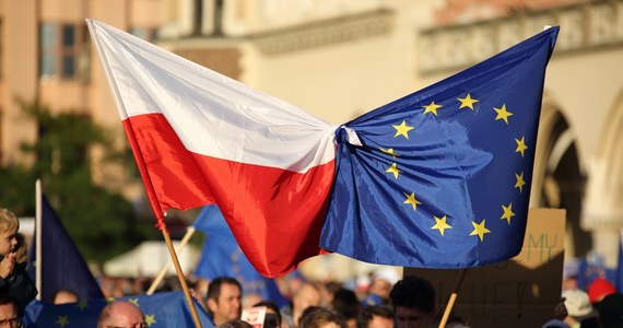 4 czerwca ulicami Warszawy przejdzie marsz, zwołany przez przewodniczącego Platformy Obywatelskiej Donalda Tuska "przeciw drożyźnie, złodziejstwu i kłamstwu, za wolnymi wyborami i demokratyczną, europejską Polską". 