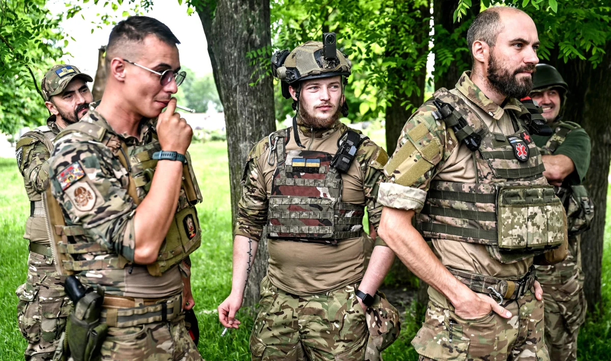 Działania zbrojne rosyjskich partyzantów w obwodzie biełgorodzkim zmusiły Kreml do przerzucenia tam elitarnej jednostki sił specjalnego przeznaczenia. W konsekwencji oddział specnazu nie może być wykorzystany w Ukrainie - powiadomił portal Centrum Narodowego Sprzeciwu, prowadzony przez Siły Operacji Specjalnych ukraińskiej armii.