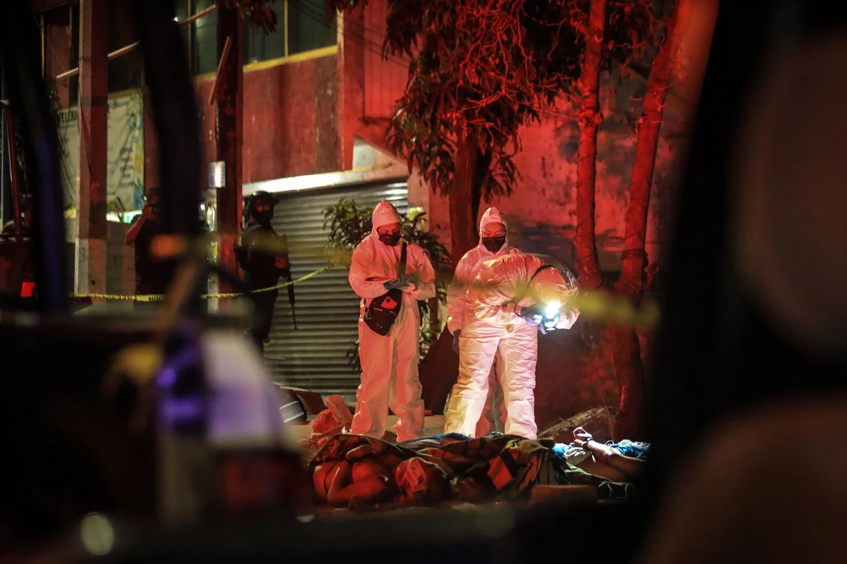 Poszukiwania siedmiu pracowników jednego z biur obsługi klienta zakończyły się makabrycznym odkryciem. Meksykańska policja odkryła w okolicach miasta Zapopan 45 plastikowych worków z poćwiartowanymi ludzkimi ciałami.