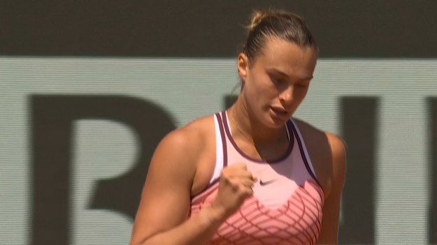 Aryna Sabalenka odnotowała kolejne zwycięstwo na Rolandzie Garrosie 2023. W piątek na paryskich kortach pokonała Kamille Rachimową 6:2, 6:2.