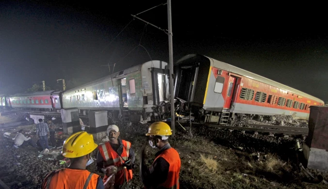 Katastrofa kolejowa w Indiach. Rośnie liczba ofiar śmiertelnych i rannych